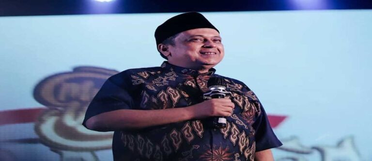 Lantik 8 Pejabat BPJPH, Babe Haikal Tegaskan Integritas dan Pelayanan Halal Berkualitas